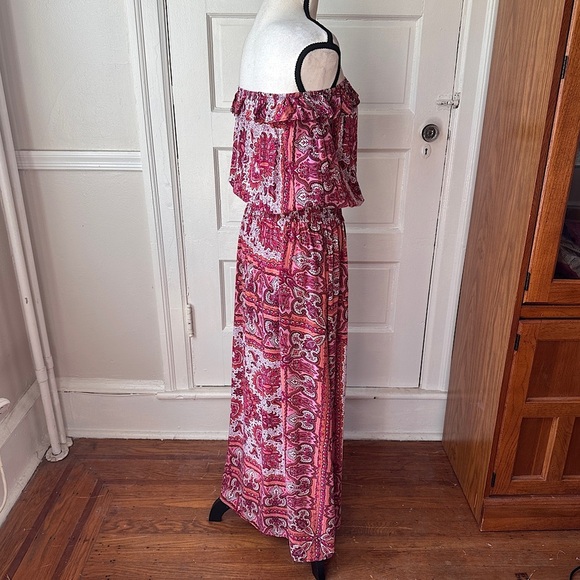 3/$20 💥 Voyage Blouson Strapless Maxi Dress Ruffle Smocked Pink Boho Paisley M - Picture 10 of 16